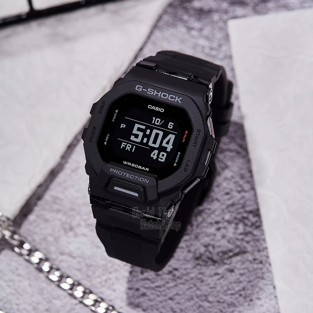 Casio G-SHOCK Homme : Montre Connectée Bluetooth, Écran Carré, Design Sportif (DS)